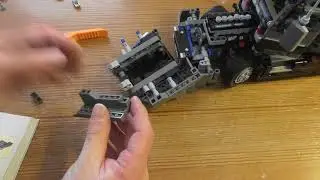 Building Lego Technic Mack Anthem SET 42078 PART 9