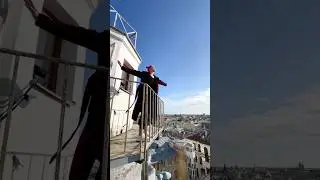 2 красивые парадные и башенка на крыше в СПб