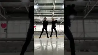 #тренировка😂#вот так я катаю программу#снимать мне тренды? #лëд#спорт#фигурка#хочуврек