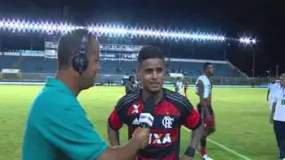 Everton do Flamengo se enrola em entrevista