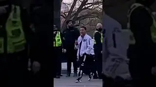 Нагло подошёл к ментам 😱