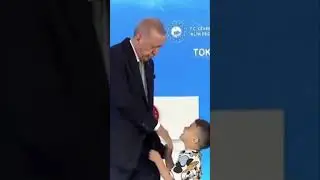 🔔Эрдоган Дал Ребёнку Подлещика За То, Что Перстень Не Чмокнул #Erdoğan #Türkiye #shorts #news