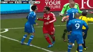 Goalkeeper performs miracle