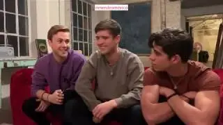 Charla rápida con New Rules. Entrevista traducida a español
