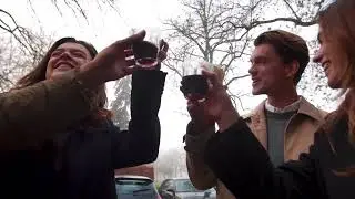 't Zusje wenst iedereen bourgondische feestdagen! ❤️🎄