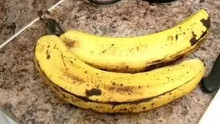 YELLOW BANANAS ARE GROSS!