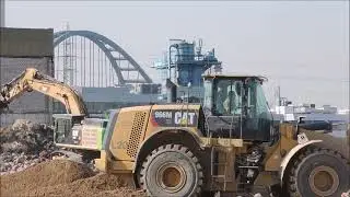 Bagger CAT 349 und Radlader 966 M