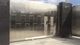 Otomatik Sürgülü Bina Kapısı ve Menteşeli Sabit Kapı