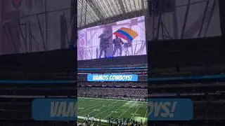Colombian Flag 🇨🇴 Celebration at Dallas Cowboys game 🏈 At AT&T Stadium