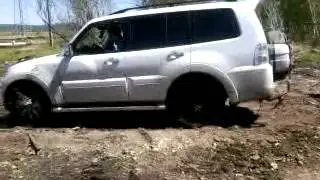Паджеро на лысянке в болоте