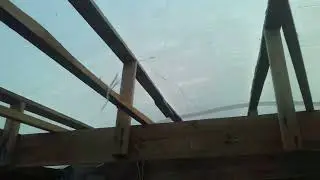 Арка простейшая,  крыша для теплицы - из досок.