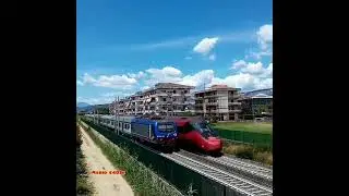 incrocio tra Italo 8111 Milano C. ‐ Reggio C. e reg. Cilento Line in Dts di E464 Sapri - Napoli C.