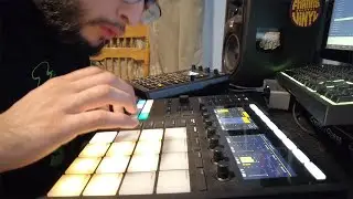 Making a hiphop beat using the Sp404 MK2 & Machine MK3