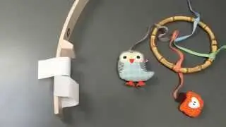 FRANCK & FISCHER - BabyAmuse wood + fly owl mobile