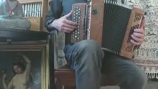 Organetto in equilibrio   tra sacro e profano -Madana Marco Rufo