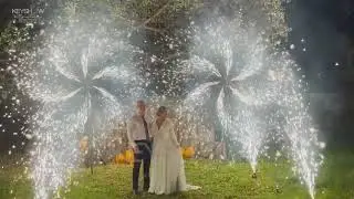Фонтаны и вертушки в финале свадьбы