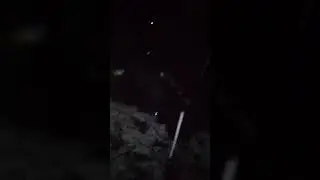 Ловим раков зимой ночью.