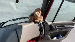 Встретил коллегу из АТЛ , друг в беде не бросит .