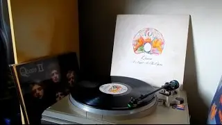 Queen - Death On Two Legs (Dedicated to... (1975 vinyl rip / Audio-Technica AT95E)