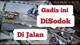Gadis Cantik diSodok saat berhenti Di Persimpangan