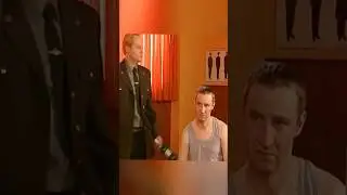 Слабенький в военкомате😂 [6 кадров] 