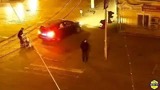 Не видишь - я еду...?! ул. Французский бул. / ул. Итальянский бул.