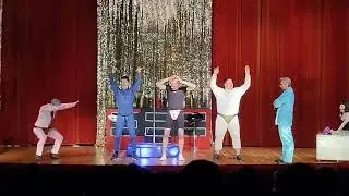 Чоловіки не танцюють стриптиз (2)