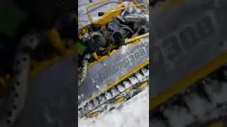 Снегоуборщик с отвалом ОтМорозок.  Затяжной гусеничный день...
