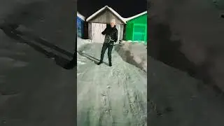 чëрт влюбился а Бабу Ягу... #уборка снега#жиза#приколы