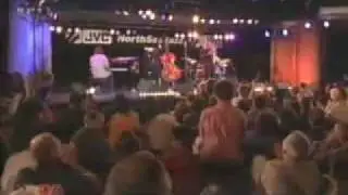 Kenny Garrett w/ Ron Bruner - Happy People