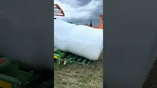 Работа упаковщика сена КРМЗ. 🐄 Пермская технология заготовки сенажа.