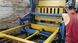 Производство двухслойной тротуарной плитки, работа линии КВП-858-2ПА