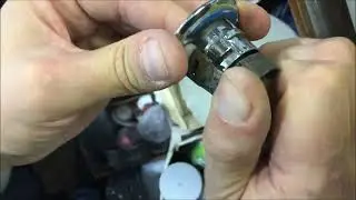 Как снять \ поставить значок капота на Мерседес W124, W201, W210, W202, W140, W126 и многих других