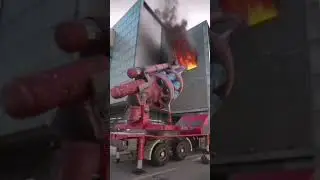 Вот как правильно тушить пожар 😎👍