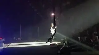 Motley Crue, John 5 guitar solo Mohegan Sun Casino 8-31-2042