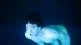 Man from Atlantis 02 - Swiming