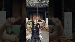just a kid from 🇲🇦 performing her favorite song in 🇨🇳 #artist #DinaAyada #Games