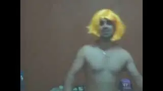 I want to break free - versão peruca amarela
