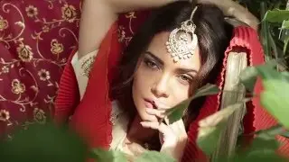 Esha Gupta goes Traditional | Fashion Shoot | Pernia's Pop-Up Shop