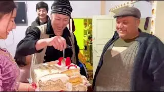 TABRIK MUSOFIRDA YURGAN FARZANTLARI NOMDAN TABRIKLAB BORDIK