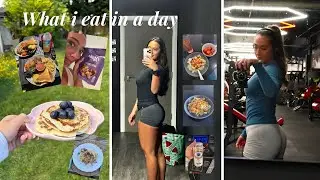 What I eat whilst trying to grow my glutes | No tracking?! Quick easy meals!