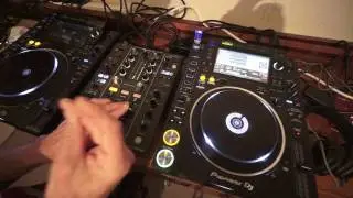 PIONEER DJM-450 REVIEW AND SIMPLE DJ MIXING LESSON BY ELLASKINS THE DJ TUTOR