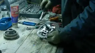 Pit Stop26  СБОРКА ЗАДНЕЙ ЗВЁЗДОЧКИ И ПРИВОДА