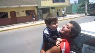 mi bebe en sesion de fotos con su papito josue