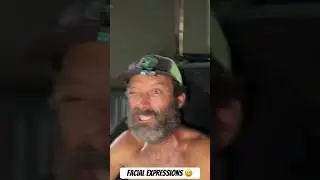 Homeless man makes hilarious facial expressions 😅🤷🏼