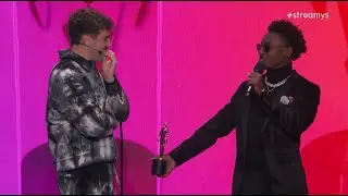 FaZe Deestroying Surprises Airrack with a Creator Honor Award | 2022 YouTube Streamy Awards