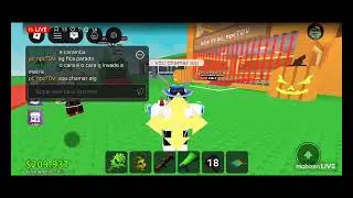 jogando free fire e roblox