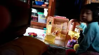 Mainan rumah barbie