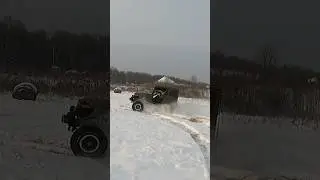 Jeep 1976 года на бездорожье! 