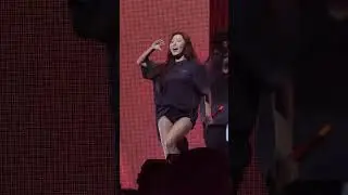 Hwasa Fancon Tour [Twits] in Singapore (화사 팬콘서트 투어) — Encore "Twit"